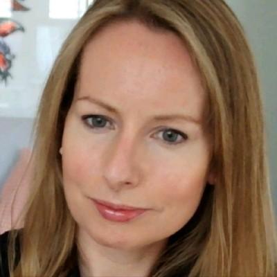 Elizabeth Graham | Co-founder, Chief Executive Officer Pet Proactive Ltd | Fintech Finance