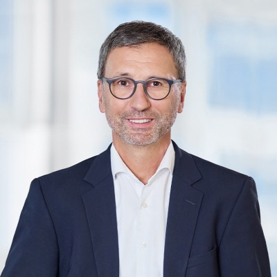Dr Sven Deglow